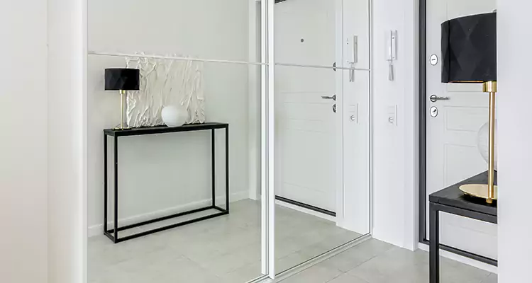 Mirrored Bifold Closet Doors Repair in Wesley Chapel, FL