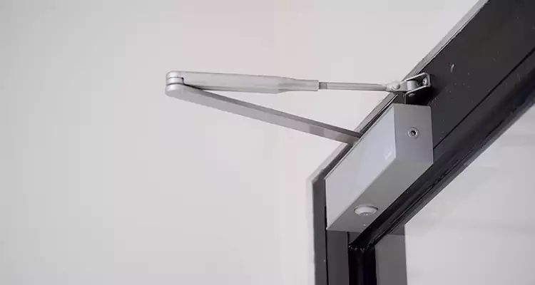 Screen Door Closer Repair in Wesley Chapel, FL