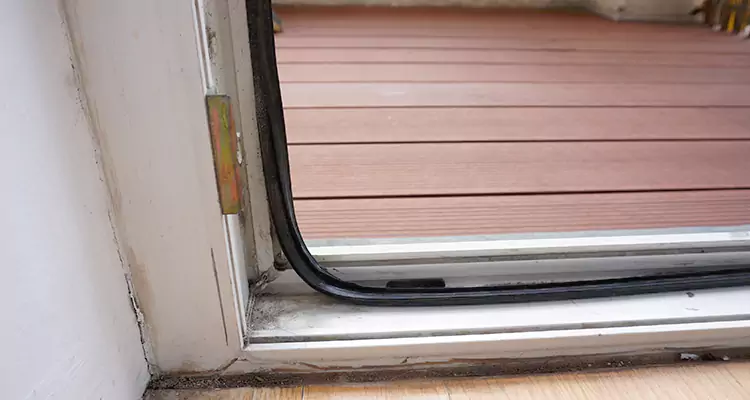 Why Choose Us for Leaking Sliding Glass Door Repair in Wesley Chapel, FL?