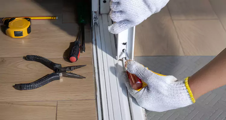 Screen Door Wheel Replacement in Wesley Chapel, FL