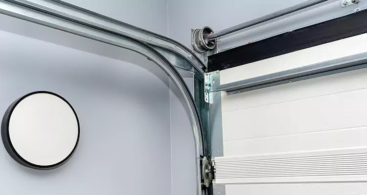 Garage Door Cable Repair Cost in Wesley Chapel, FL