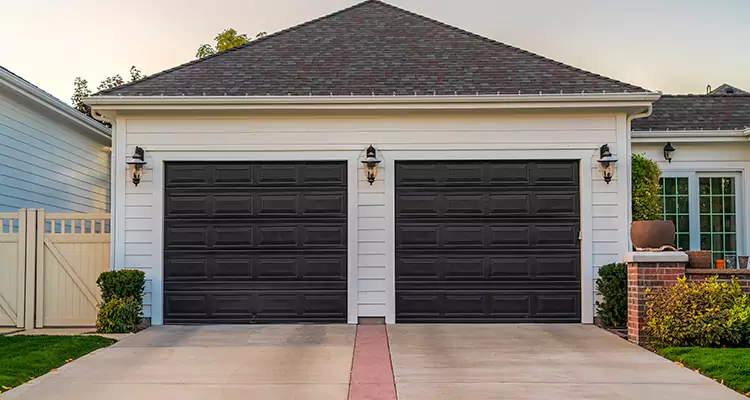 Residential Local Garage Door Repair in Wesley Chapel, FL
