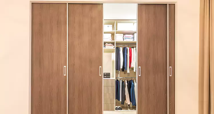 Sliding Closet Wardrobe Repairs in Wesley Chapel, FL