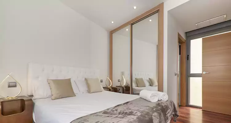 Sliding Wardrobe Door Mirror Replacement in Wesley Chapel, FL